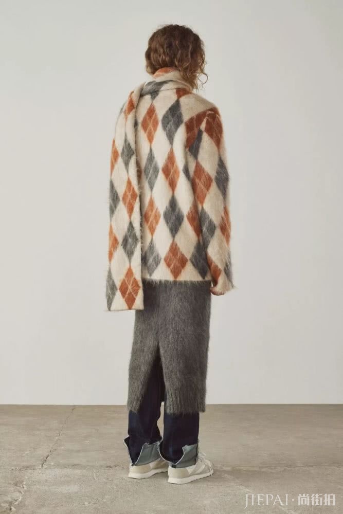 羊绒衫穿起来到底有多舒服,难道你不想拥有一件吗?