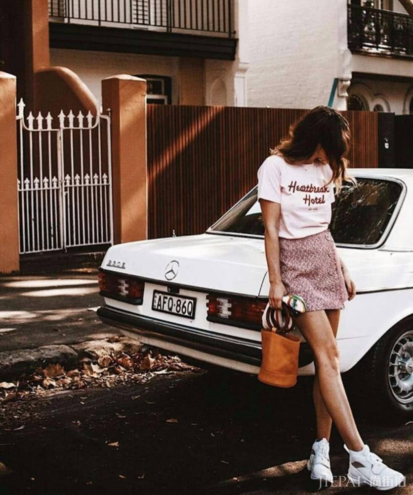 背这这四款流行包包上街，百搭又时髦