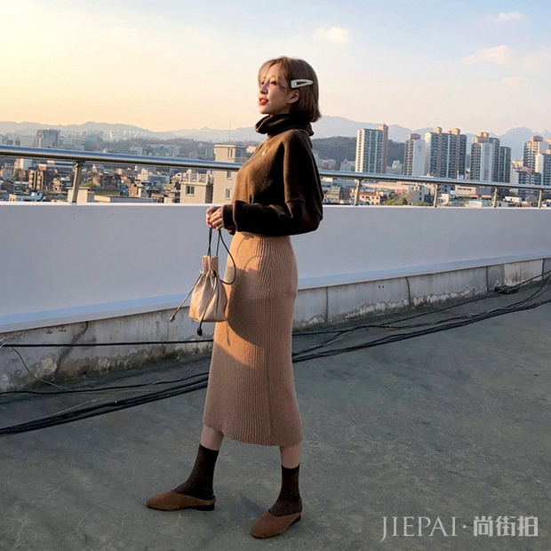 胸大女生如何选内搭，这些穿搭告别臃肿