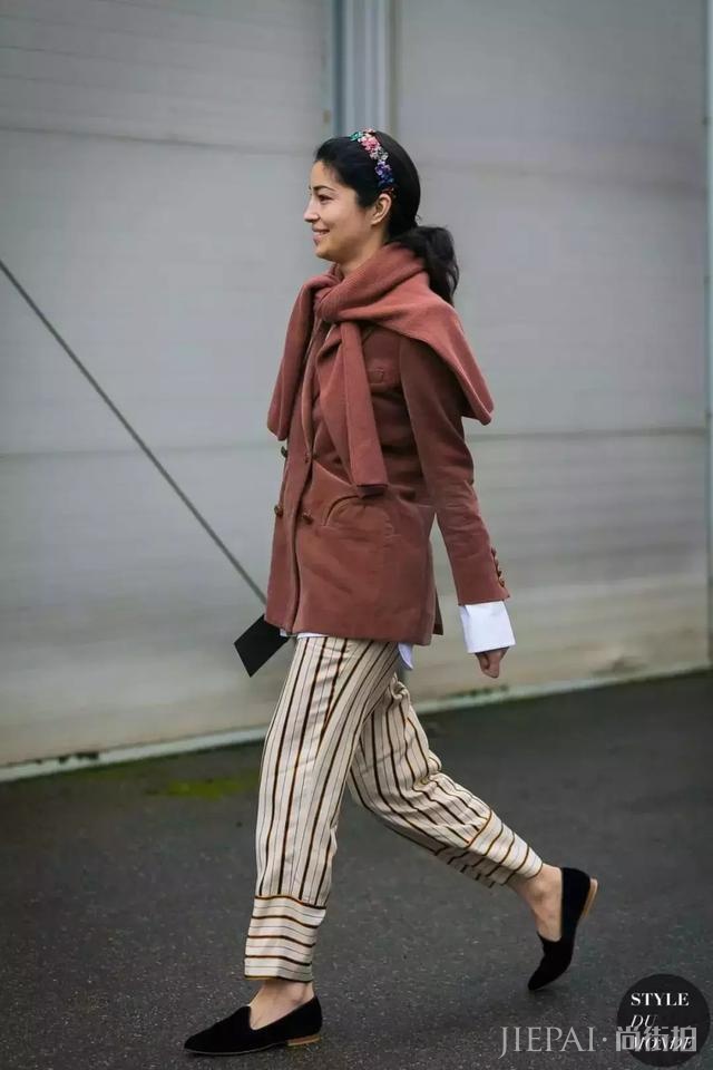 毛衣都穿错了，这样穿，才最时髦！