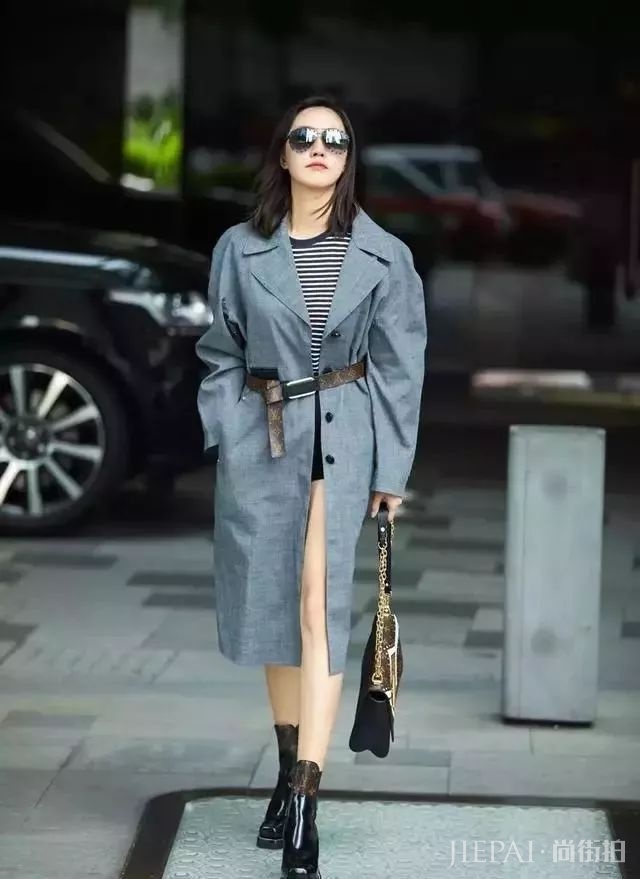 风衣搭裙子，居然可以这么美！