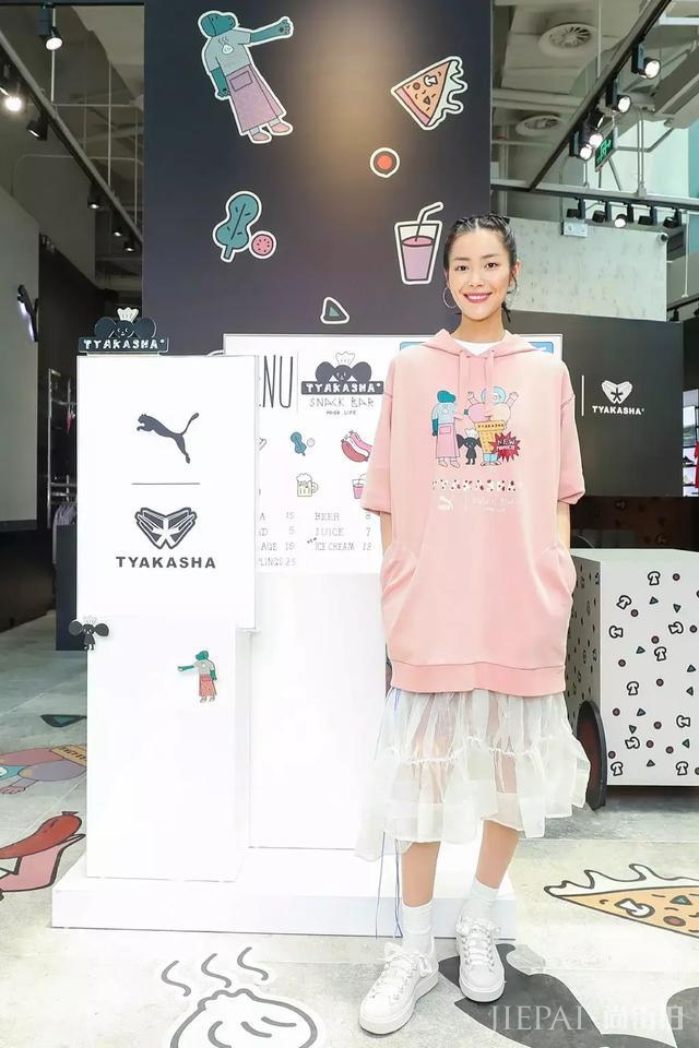 还在发愁今年冬天穿什么？卫衣这个单品简直太时髦