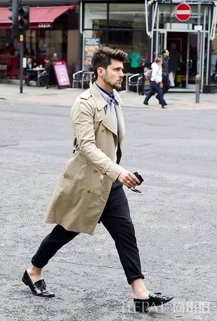 秋冬风衣怎么穿？看这5种方法搭出优雅型男味