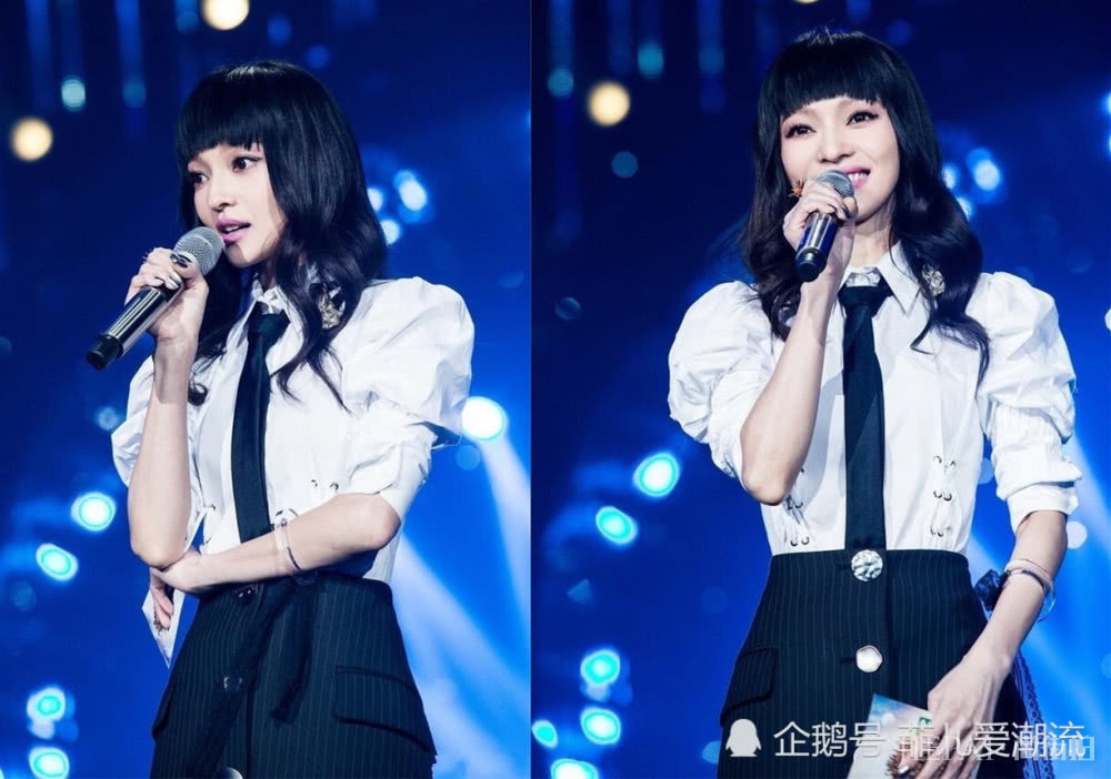 张韶涵过膝白袜配“学生装”秒变日系少女