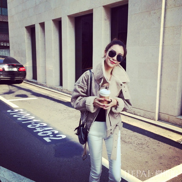 帅气机车夹克搭配，酷Girl专属流行