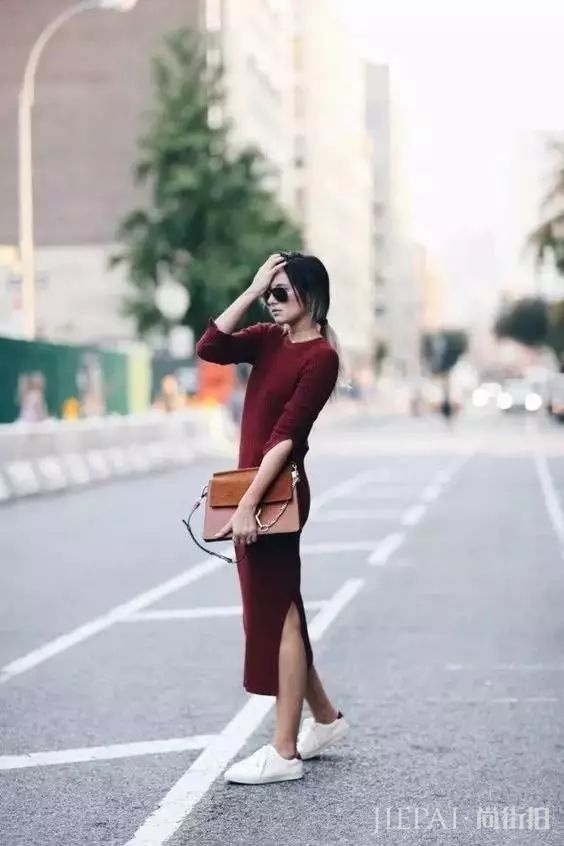 毛衣搭配长裙,打造秋冬优雅时尚!