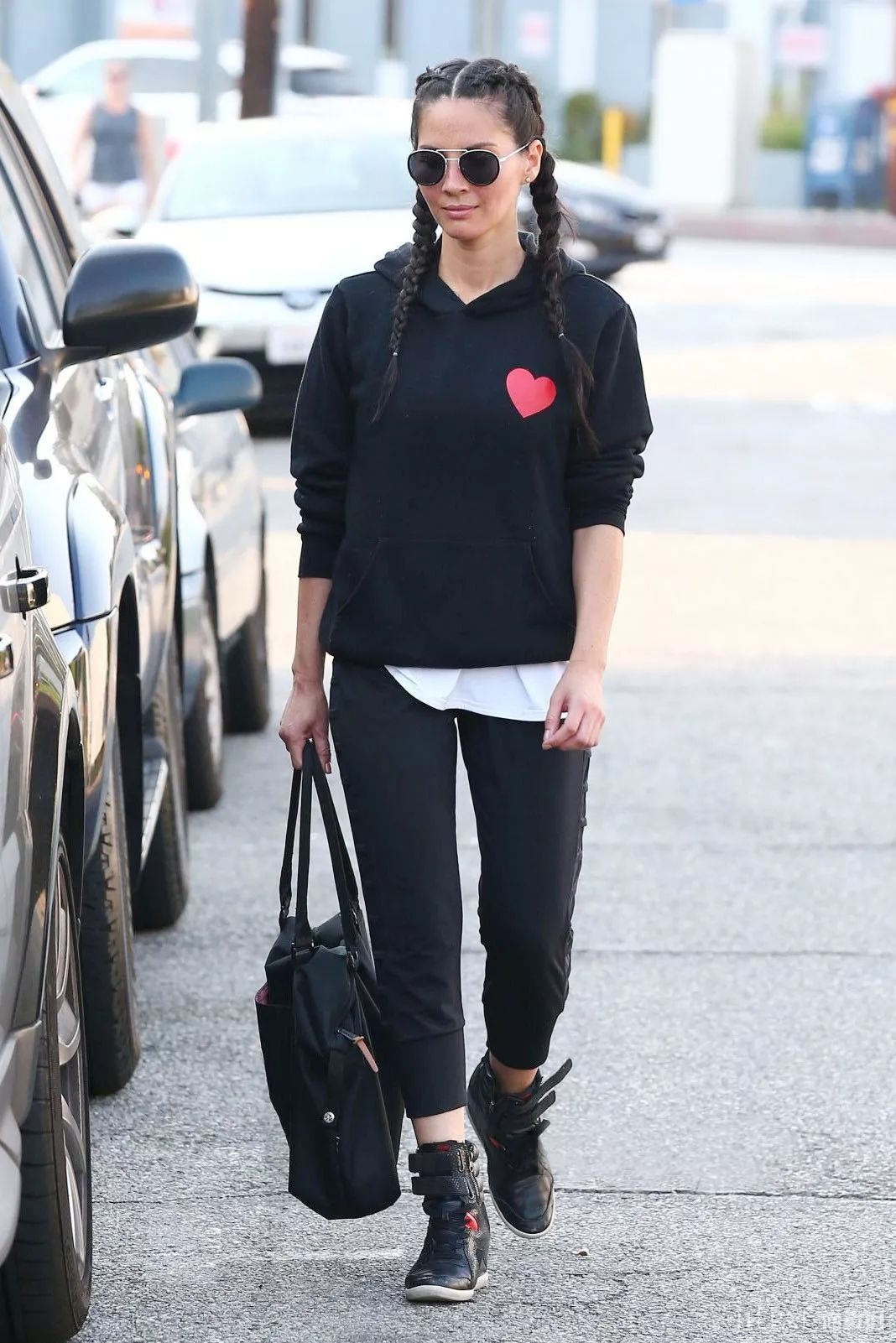 1件卫衣3种穿法,太美了!