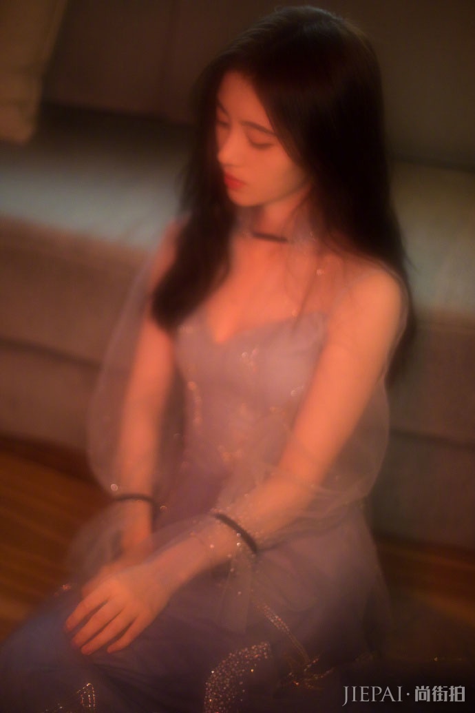 鞠婧祎朦胧性感写真图片 尽展女性柔美