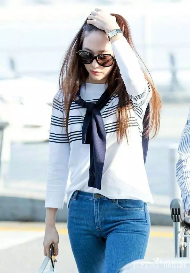 郑秀晶的私服真是帅气，迷人的存在！