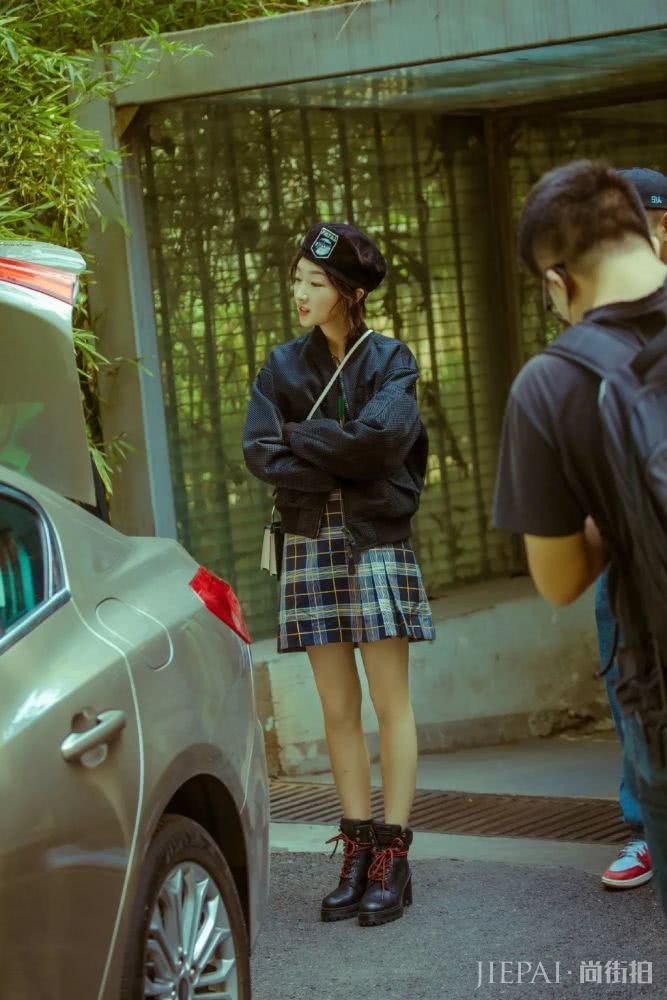 外套+裙子，秋冬这么穿时髦炸了