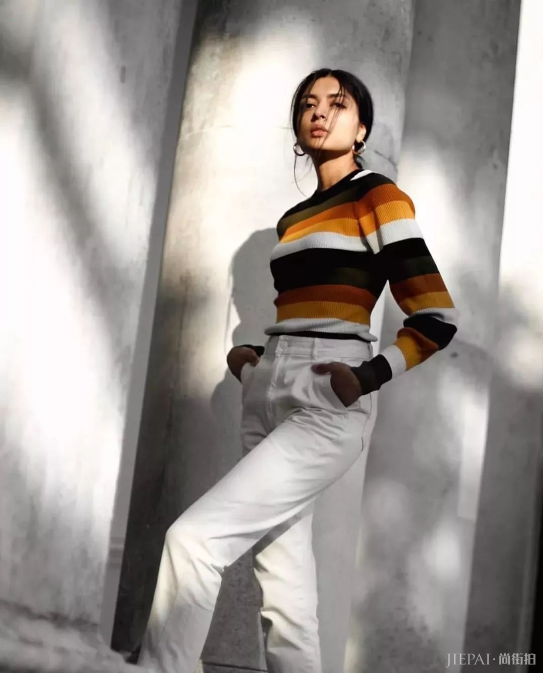 暖气还没到的日子里，就用这些时髦又复古的毛衣来护体吧！