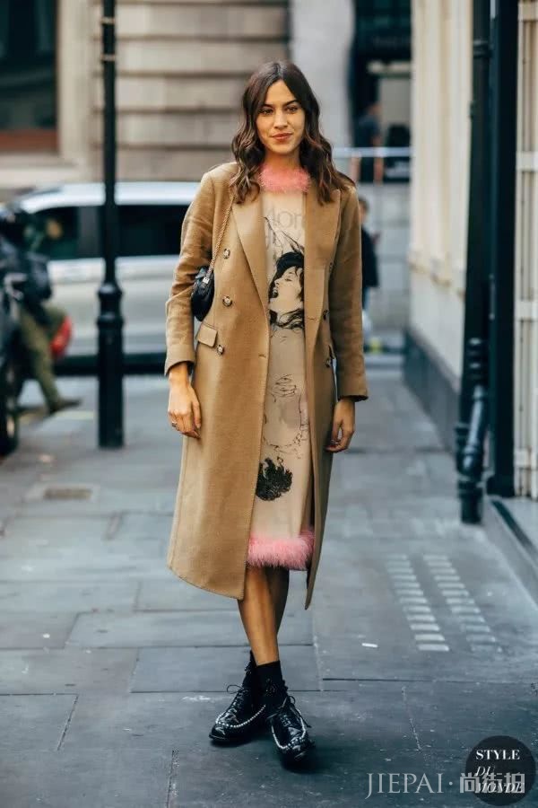欧美街拍 潮人们最爱的外套竟是这件