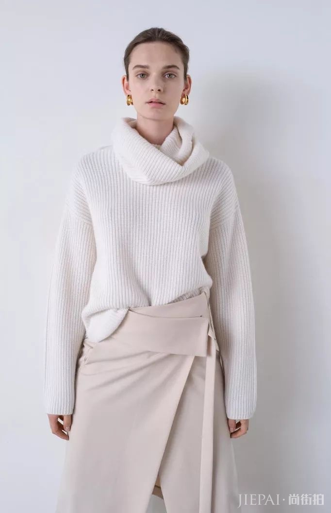 高领毛衣,外穿内搭皆相宜