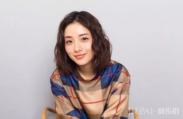石原里美又美出新高度?这次是因为发型还是衣品?