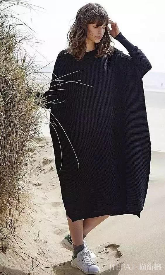 毛衣搭配长裙,打造秋冬优雅时尚!