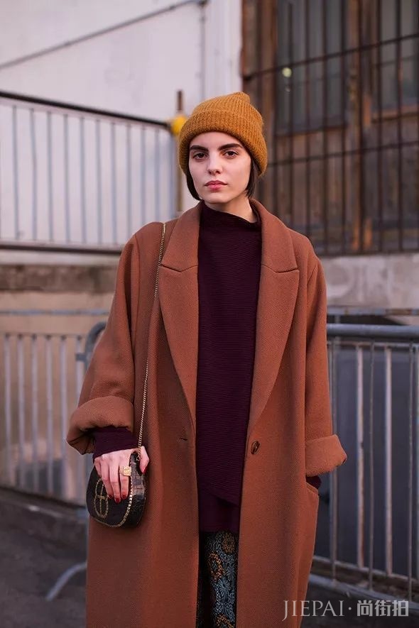 去年火到今年的百搭实穿大衣！3种搭配谁穿谁好看！