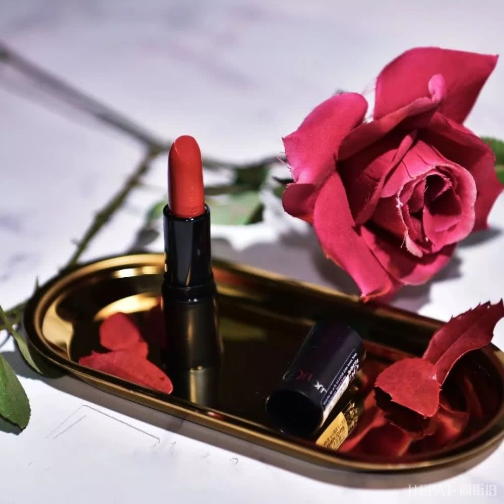 这些小众口红连戚薇都疯狂迷上，你不想入手吗？