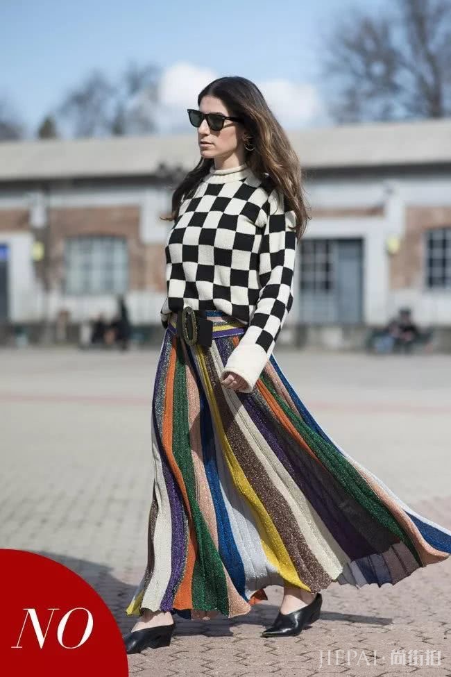 能穿一整个秋冬的针织衫 这么搭最时髦