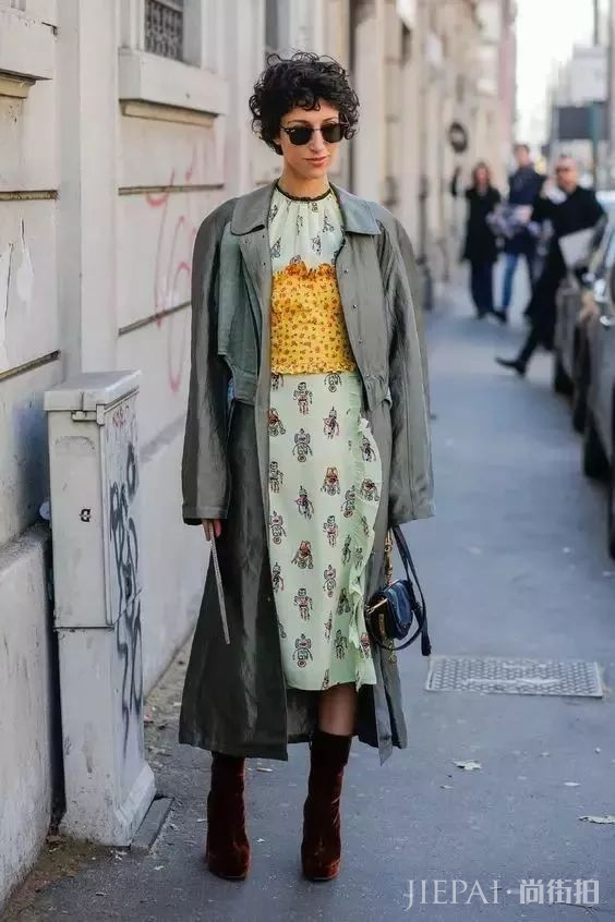 想要秋冬的仪式感，一件风衣就够啦！