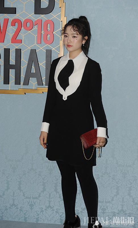 李兰迪和张雪迎罕见同框,同是95后的他们气质差距真大