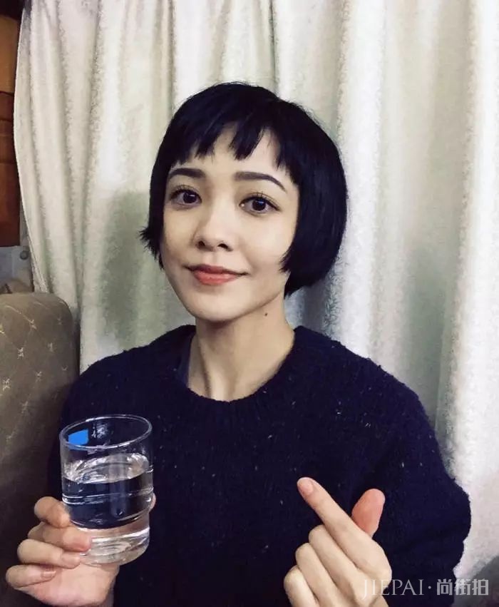 入秋换这款发型,绝对秒杀你的丸子头!