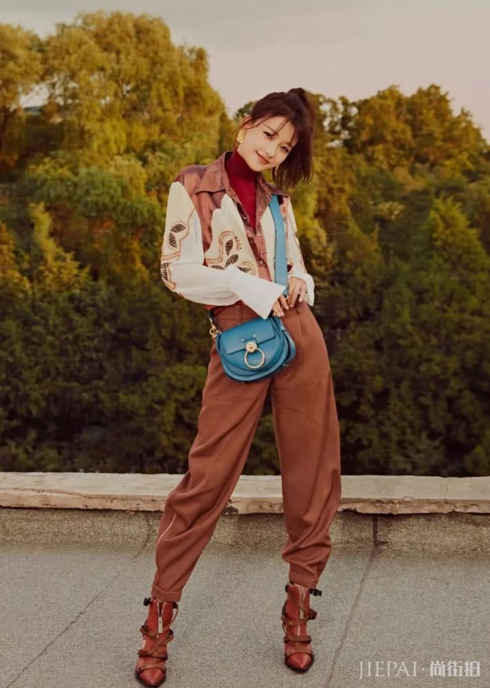 裤脚束短靴,时髦又好看!