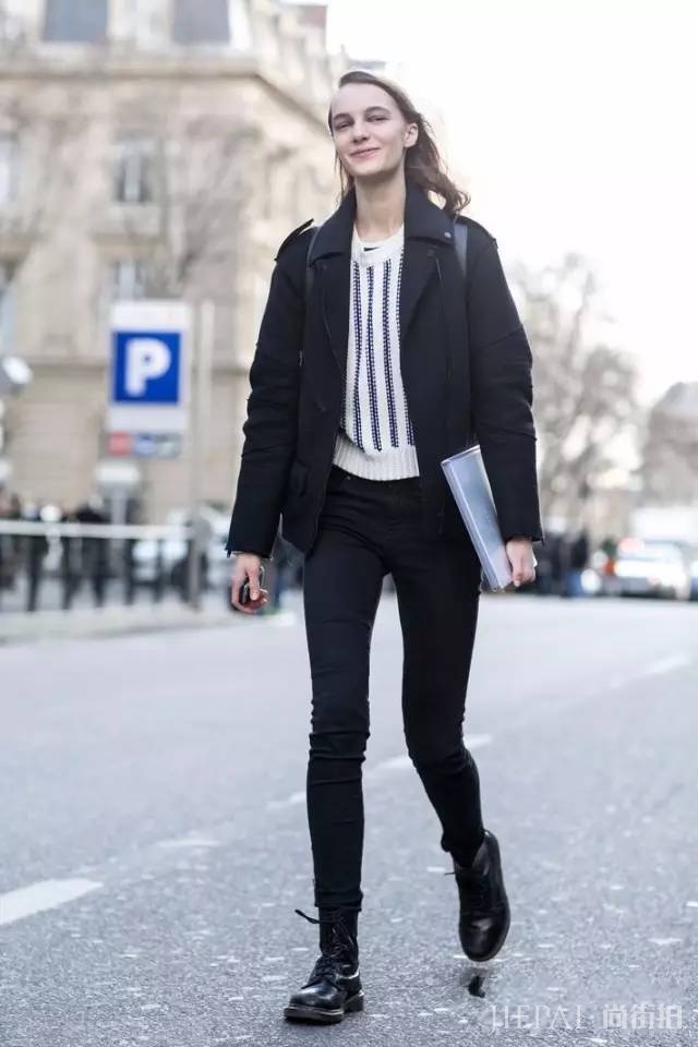 欧美街拍 人人都该拥有一双耐磨耐操、越旧越有feel的马丁靴