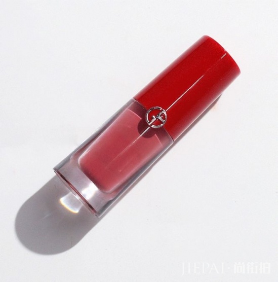 夏季适合什么颜色的口红颜色 这些都是夏天必备的口红