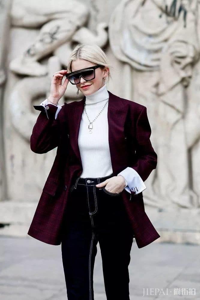 能穿一整个秋冬的针织衫 这么搭最时髦