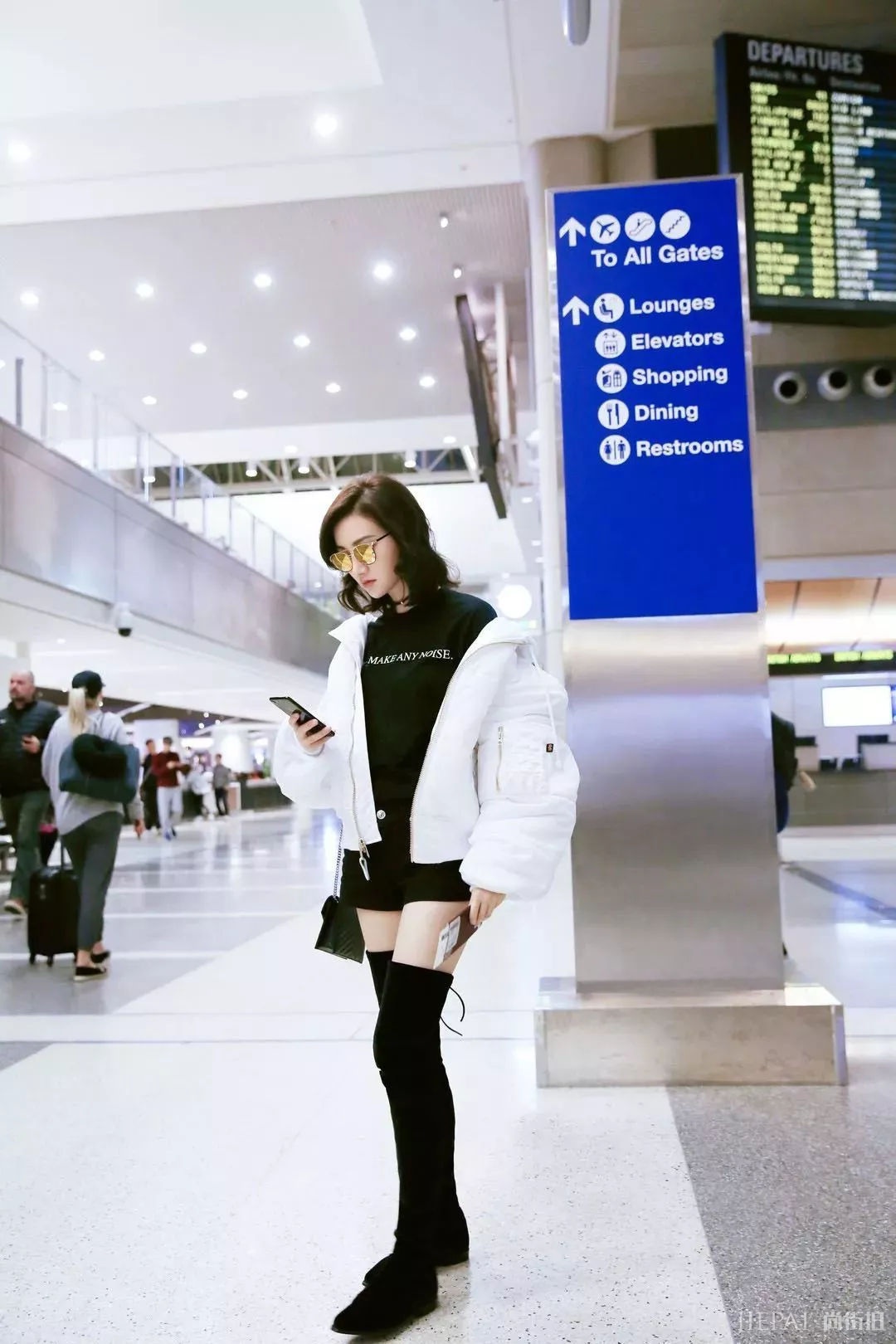 穿羽绒服+卫衣的你=简直时髦炸了!