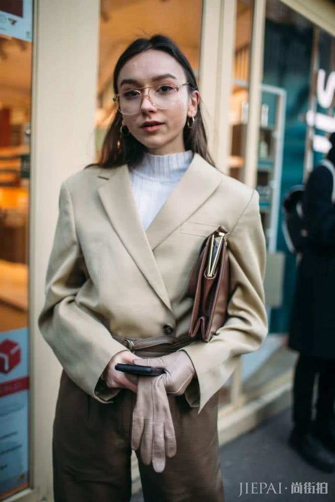 羊绒衫穿起来到底有多舒服,难道你不想拥有一件吗?