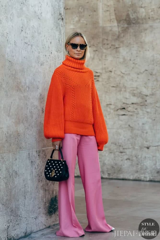 这个冬季制胜的时髦单品,OVERSIZE 毛衣搭配攻略来了