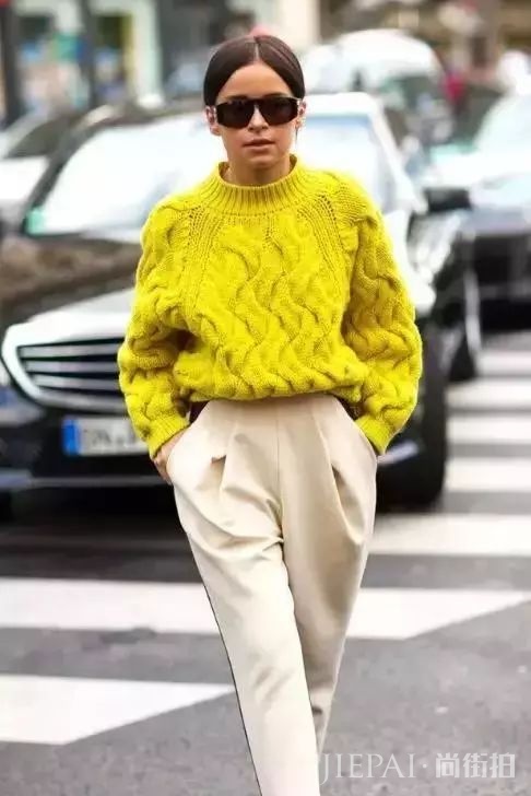 自带时尚属性的高领毛衣，你穿了竟然“吃脖子”？