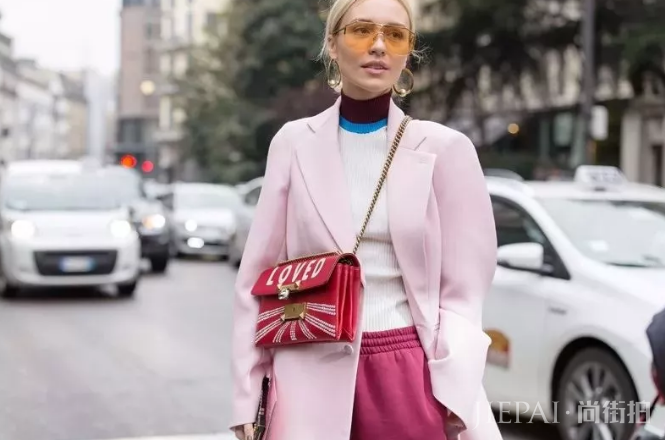 太胖、胸小、太矮……女生那些体形的小烦恼，用服装搭配化解它