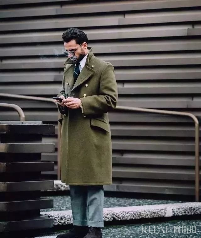 大衣穿的好,妹子随便撩!