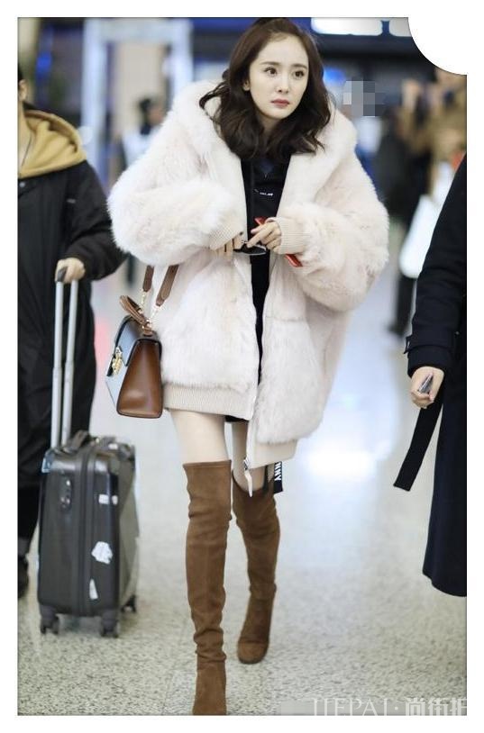 鞠婧祎一件毛绒外套连胜杨幂、热巴，四千年美女真不是噱头