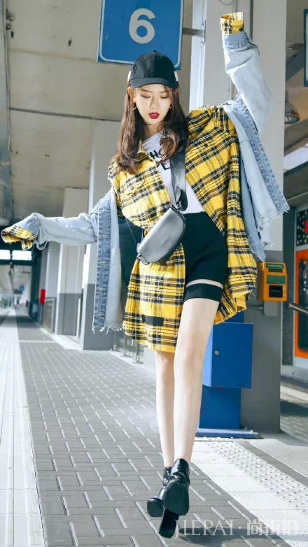你对时尚可能还没有戚薇女儿懂得多!?