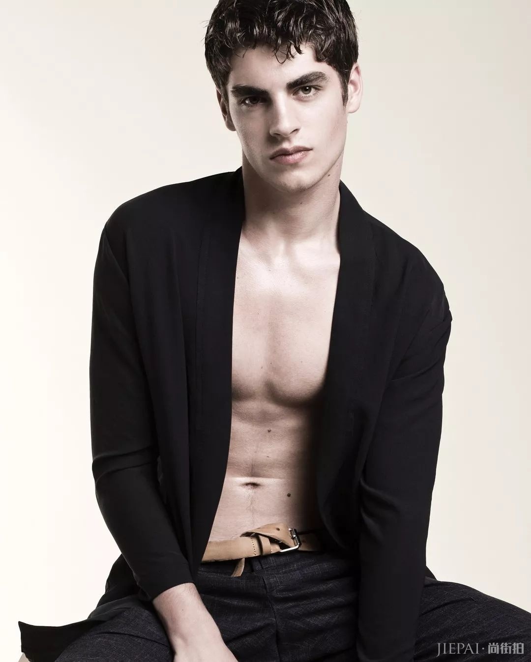 比利时男模Dennis Van Steenwinkel，他的眉毛真的太美了！