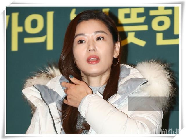 全智贤一件羽绒服穿成东北大妈!