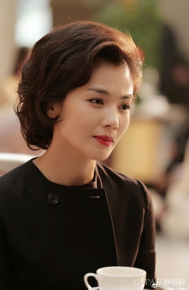 40岁刘涛换了纹理短发立刻显小20岁,被她的造型惊艳了