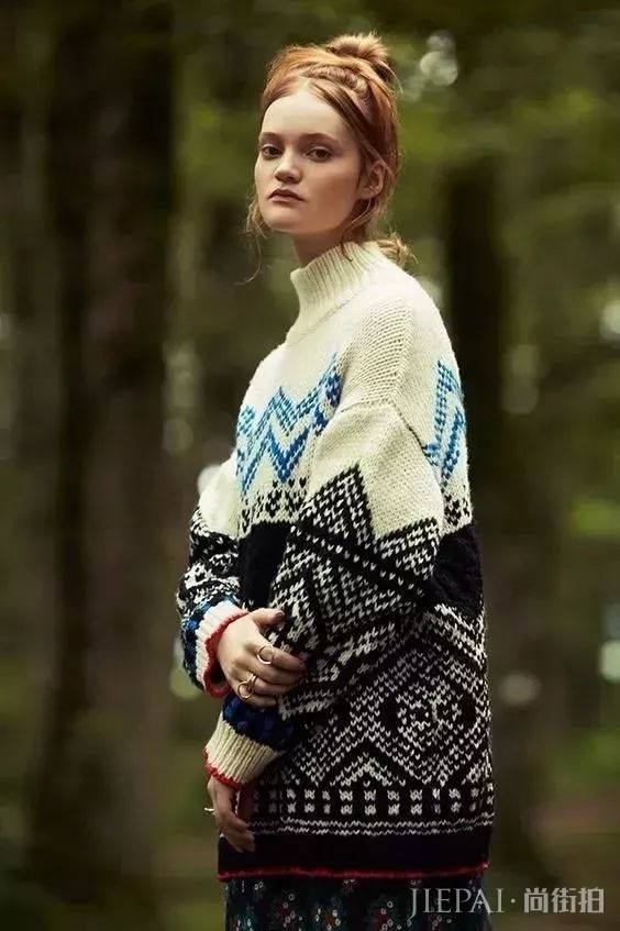 暖气还没到的日子里，就用这些时髦又复古的毛衣来护体吧！