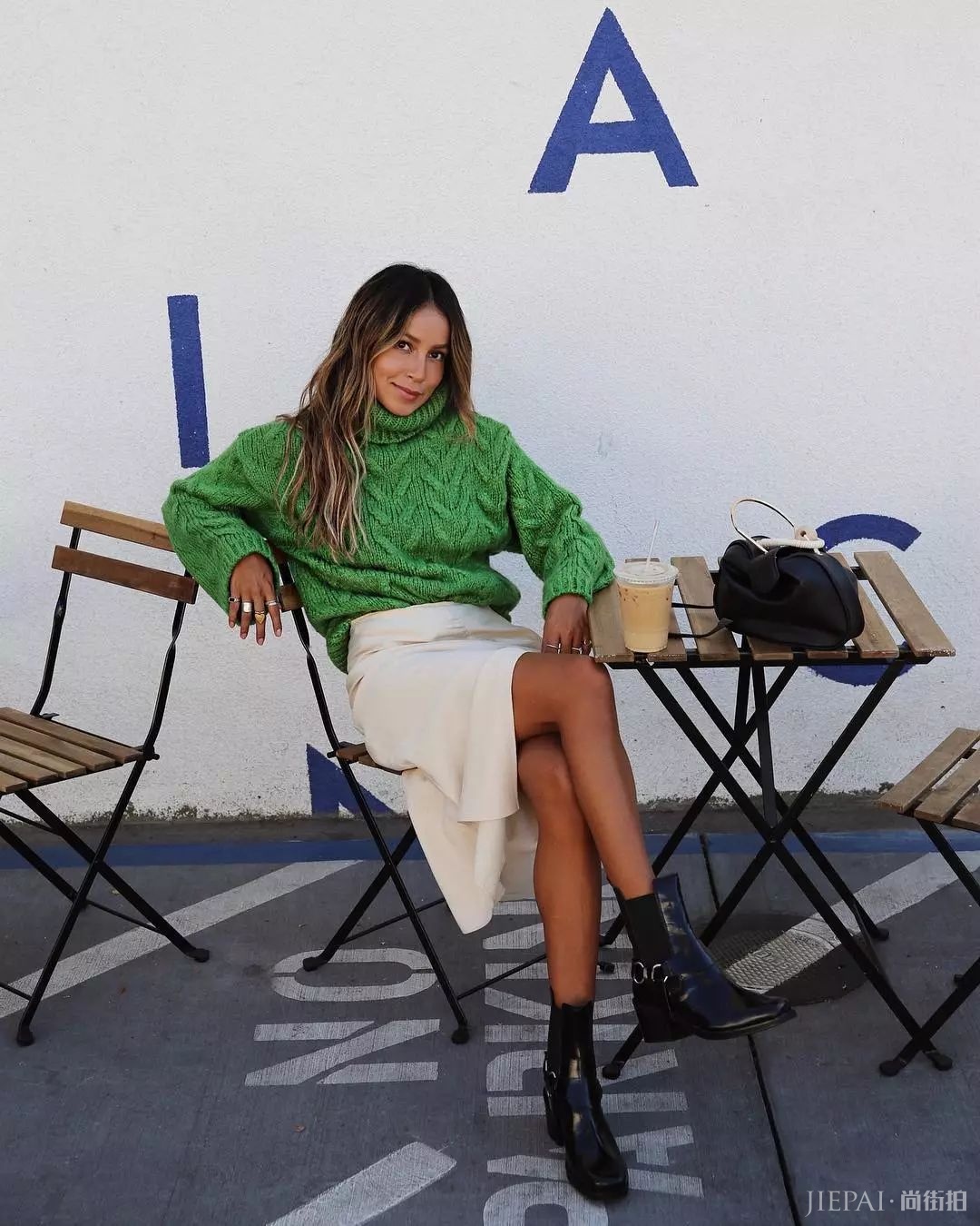 高领毛衣,外穿内搭皆相宜