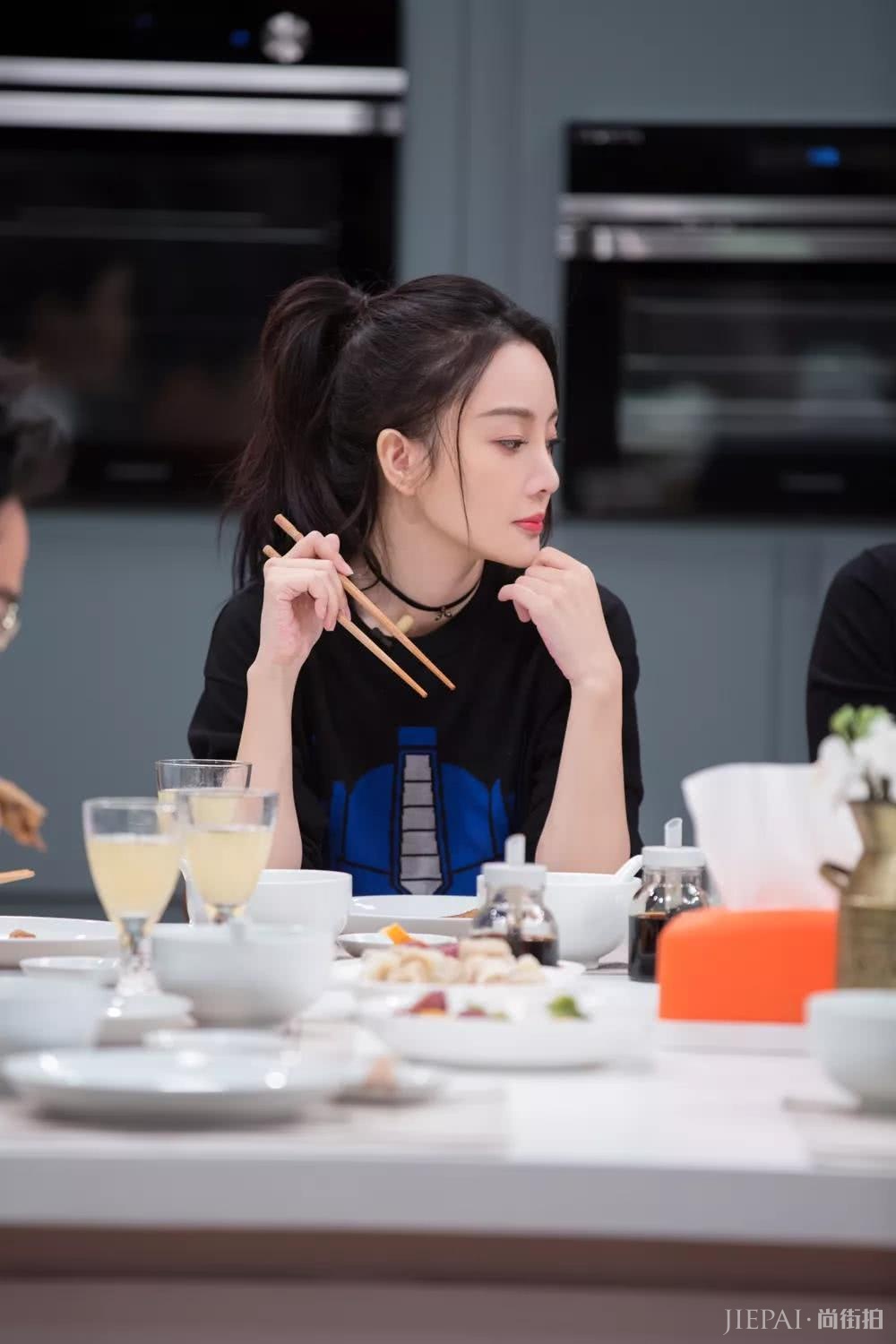 李小璐换新发型,青春靓丽魅力十足,秒变成17岁少女