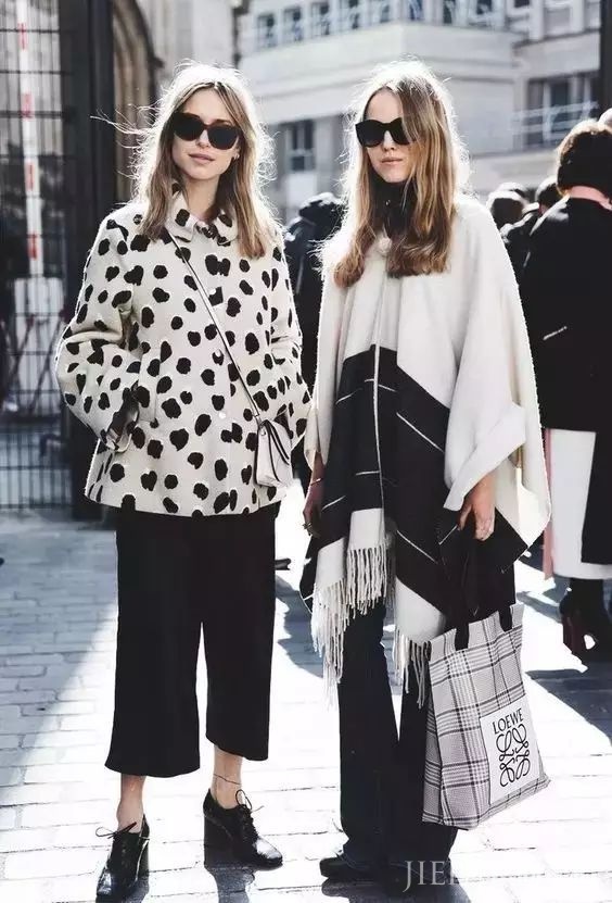 黑鞋+黑裤子的组合，竟能让腿再长10cm？