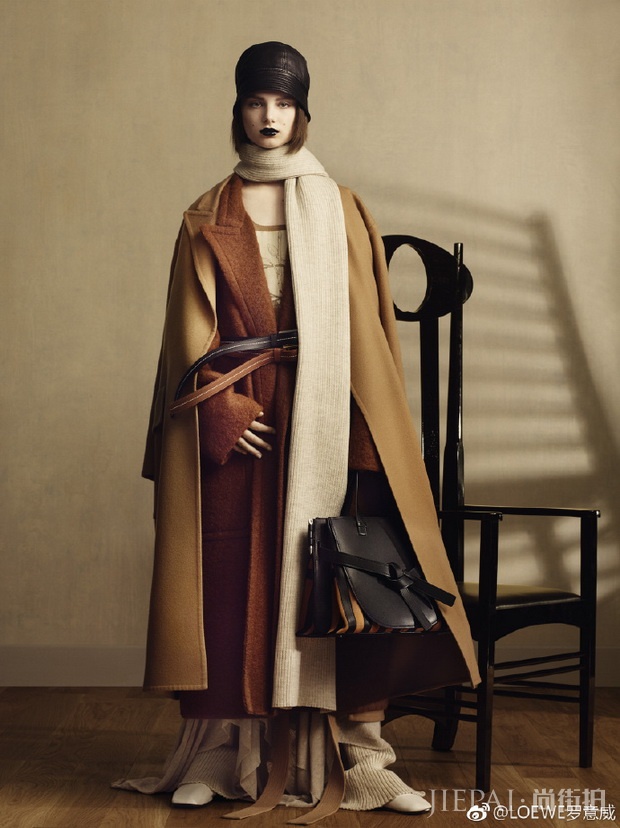 LOEWE以Mackintosh为灵感的男女成衣