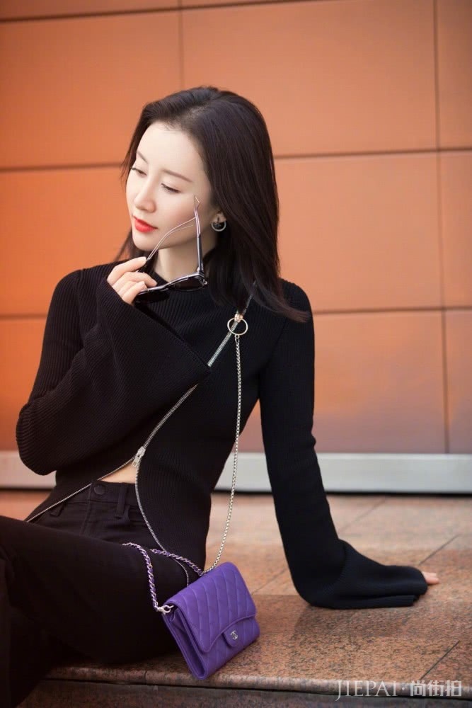 舒畅剪波波头高级又时髦,瞬间嫩回18岁