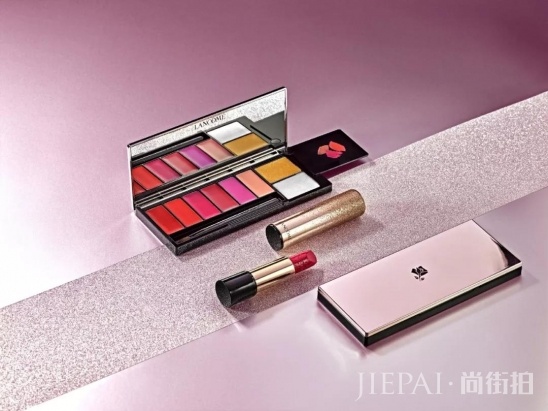 圣诞节送女朋友什么礼物好?来看看这些大牌圣诞限量吧