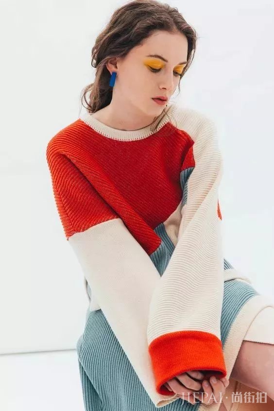 大毛衣穿时髦，阔腿裤少不了！