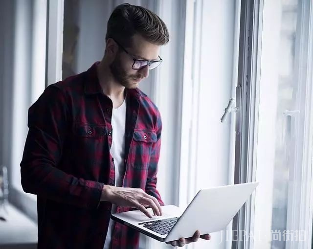 男士气质与魅力会根据着装变换，如何选择搭配是关键！