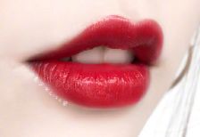 夏季适合什么颜色的口红颜色 这些都是夏天必备的口红